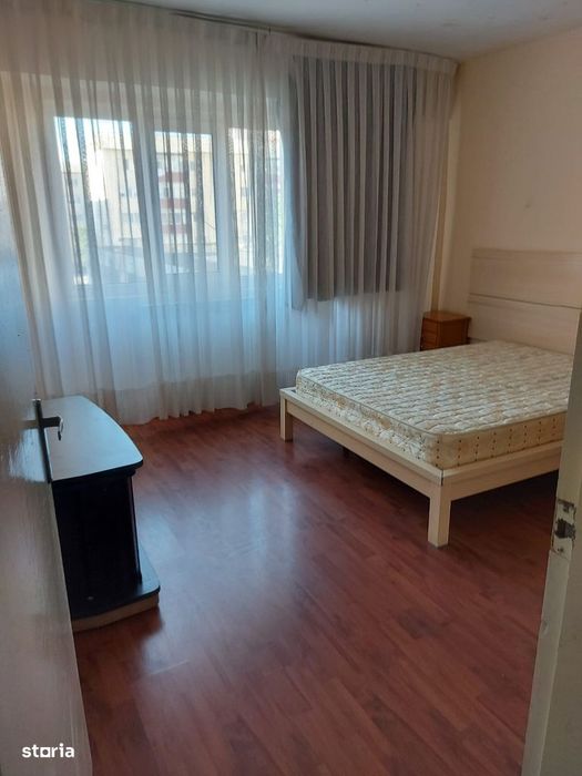 Inchiriere apartament 3 camere, zona micro 11 Târgoviște — fotografia 3