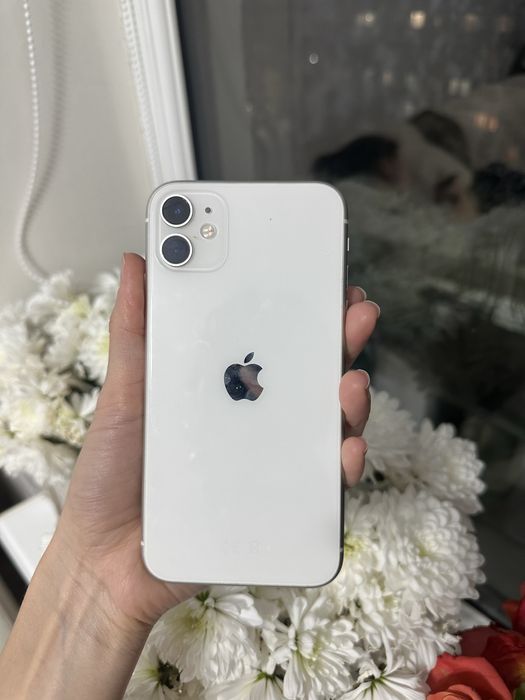 Смартфон Apple iPhone 11