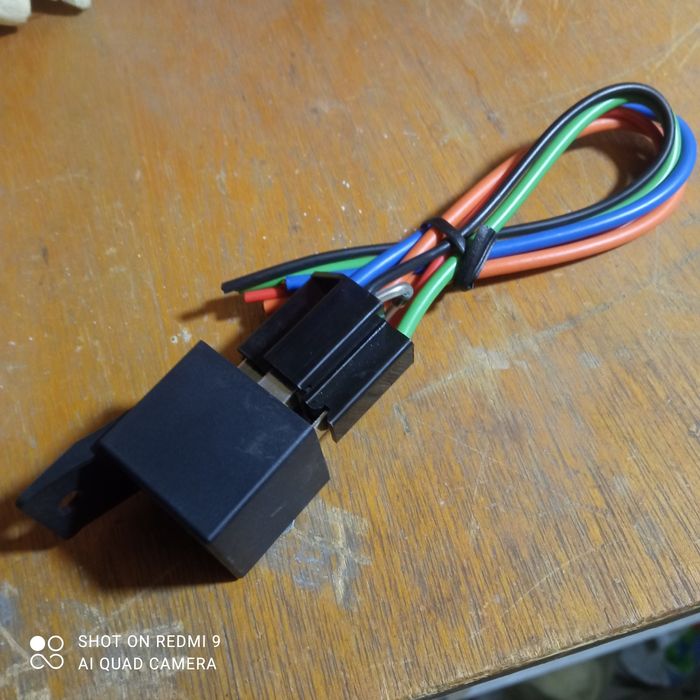 Реле работно 12 в комплек скабел