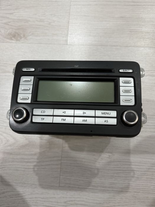 Продам магнитолу PASSAT B6