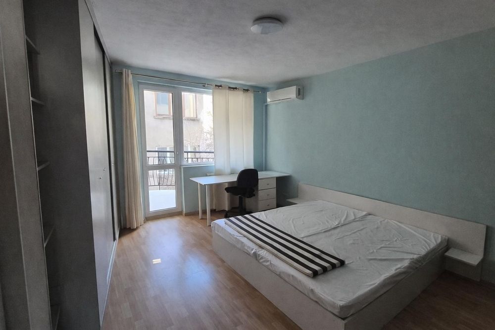 Дава се под наем Тристаен апартамент в София, Център - 111 кв.м за 1346.4 € - Снимка #4