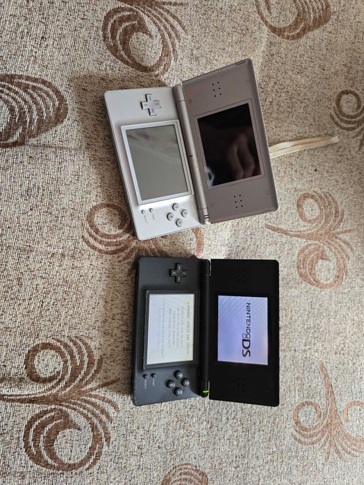 Nintendo DS lite