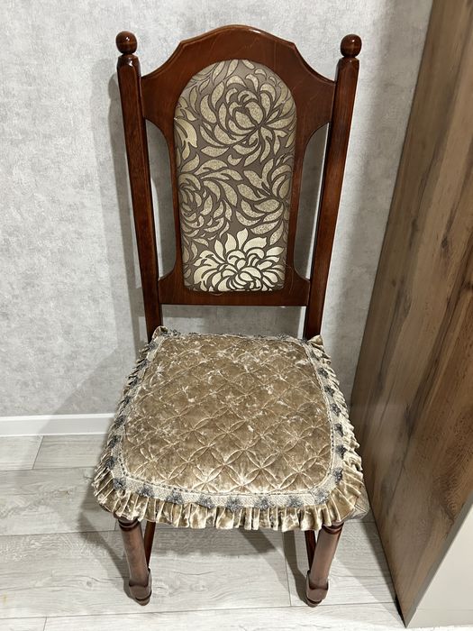 Продам 4 стула в хорошем состоянии