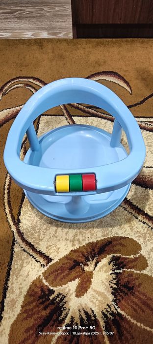 Продам стул для купания