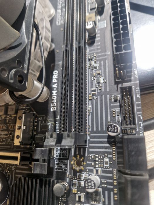 Msi b560+i5 10400+кулер+планка