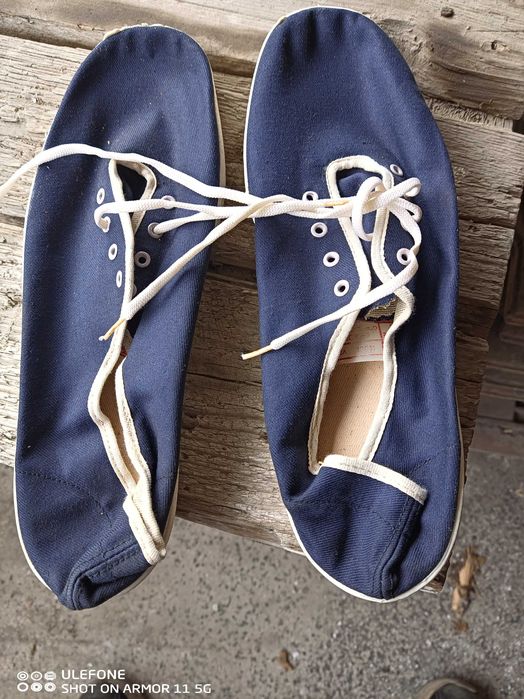 Гуменки чисто нови