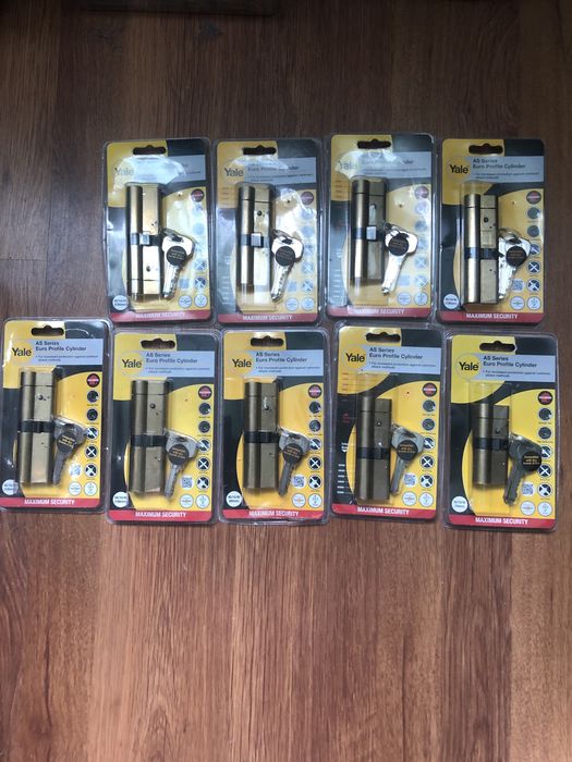 Incuietori , butuci usi