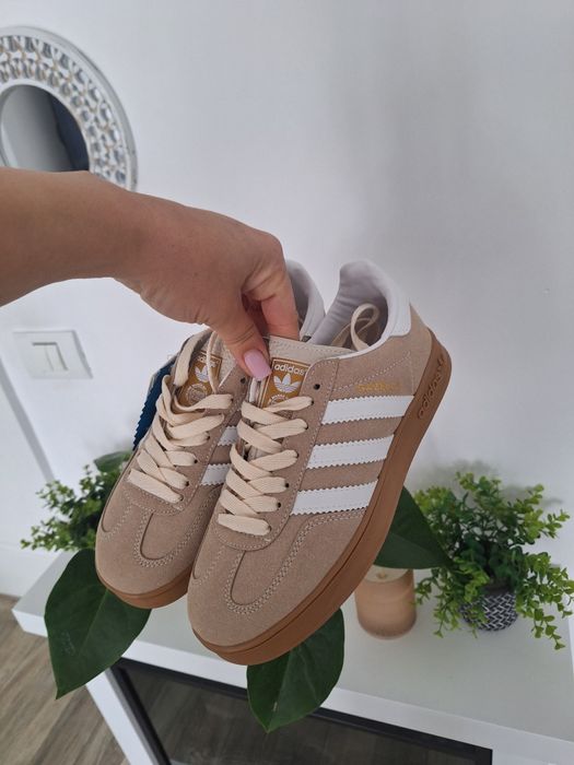 Adidasi dama Adidas bej 36