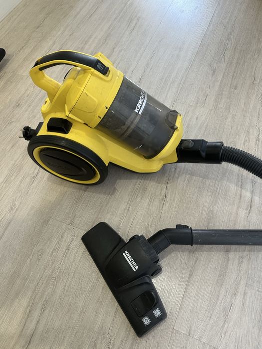 Пылесос KARCHER желтый