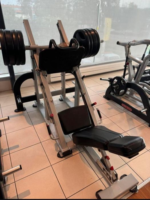 Presa picioare 45° Star Trac / Nautilus