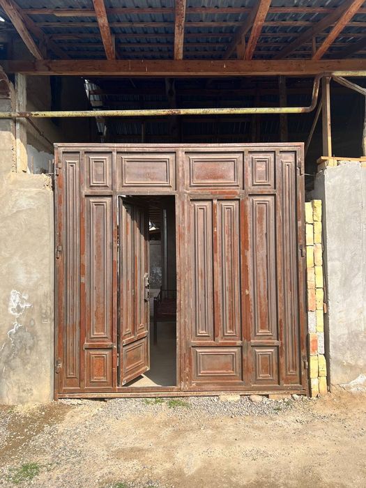 Uy sotiladi 2 yarim sotix 5 ta hona