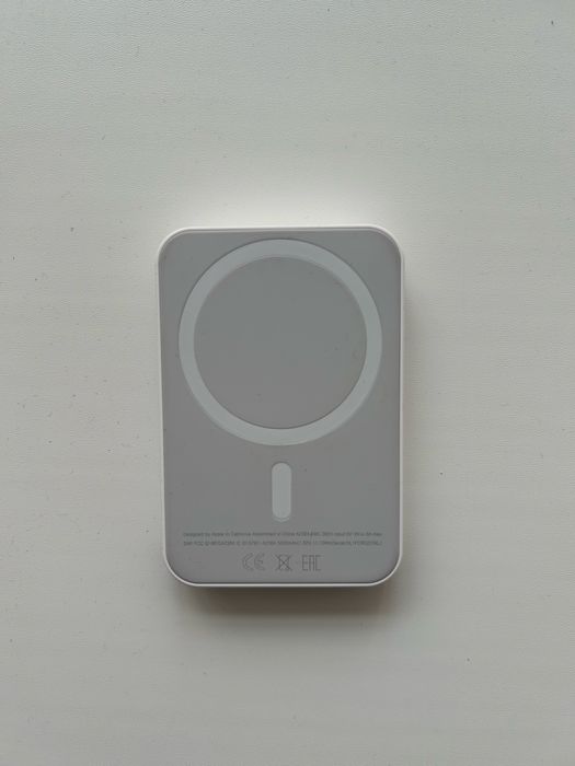 MagSafe Battery Pack для iPhone