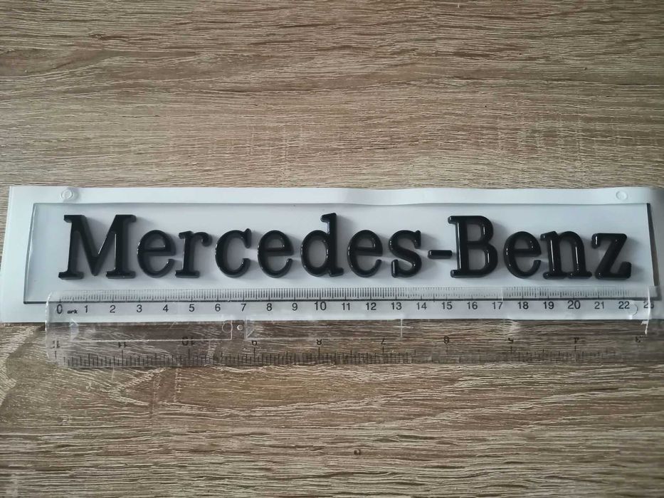 черен надпис Mercedes-Benz голям размер