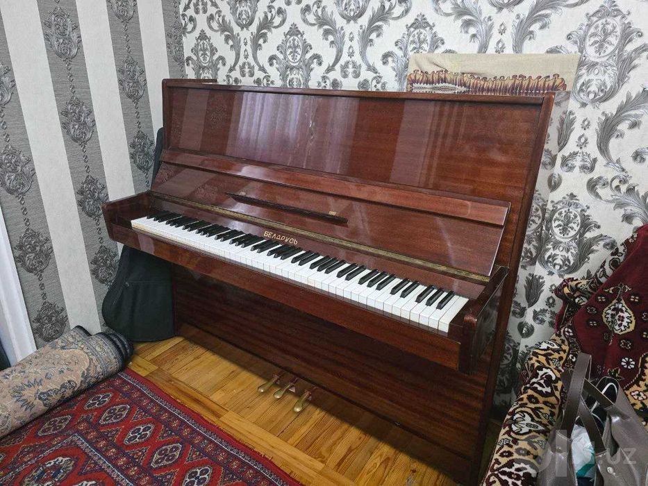 Фортепиано, марки "Беларусь ,трехпедальный ,в хорошем состоянии