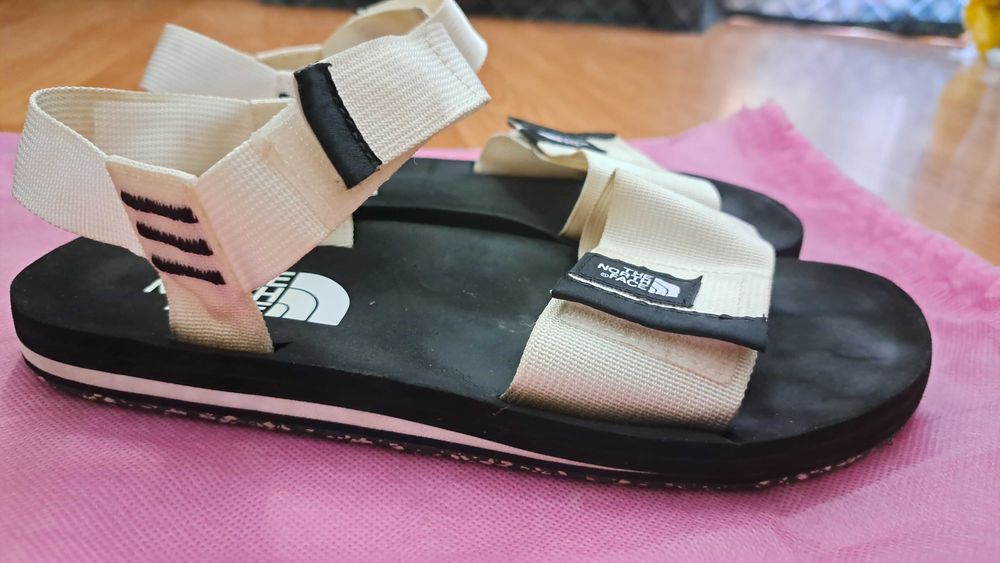The North Face дамски сандали 39 номер