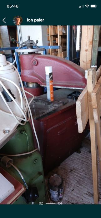 Stanta presa hidraulica piele