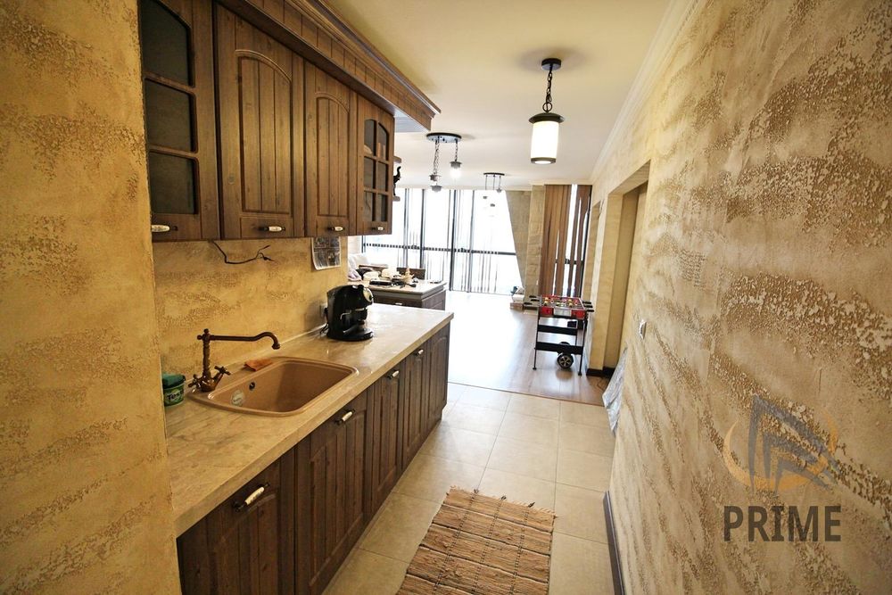 Дава се под наем Двустаен апартамент в Бургас, Център - 100 кв.м за 700 € - Снимка #8