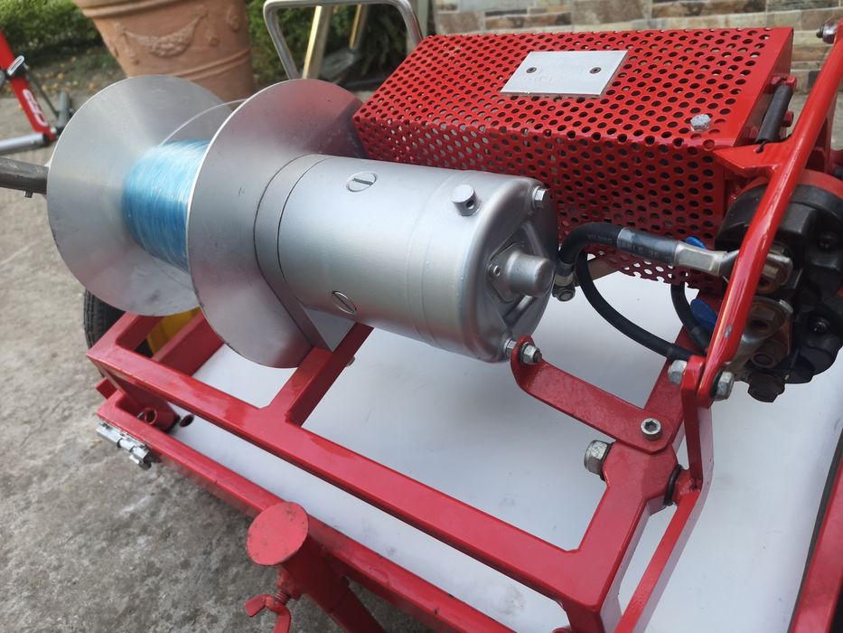 Електрическа Лебедка 12Волта  за Лодка /Каравана до 200кг