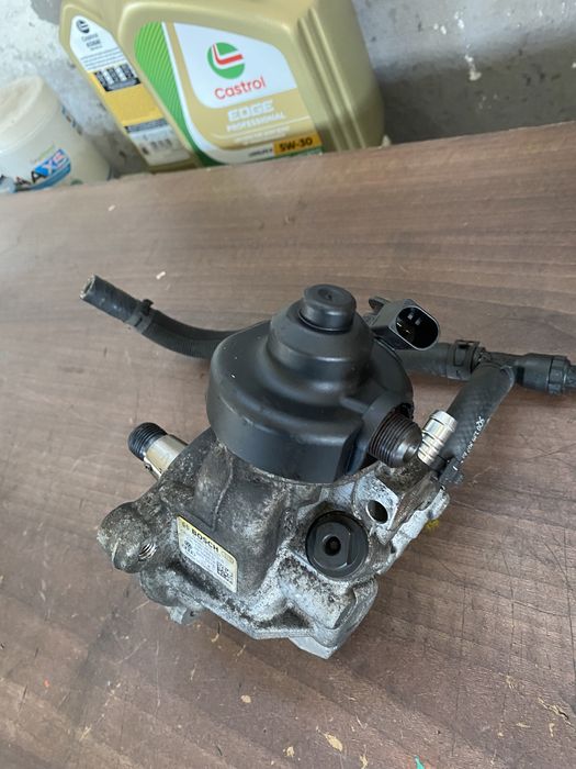 Pompa inalte injectie skoda octavia 3 golf 7 1.6tdi clh 2.0 04L130755D