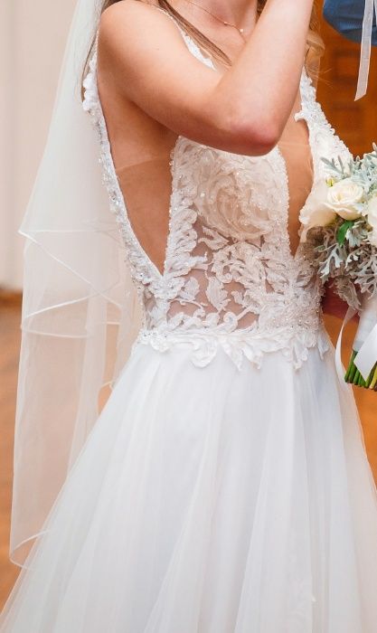 Много нежна и романтична булченска рокля