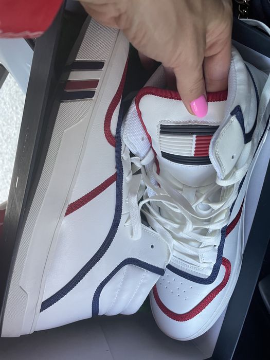 Новые кроссовки Tommy Hilfiger