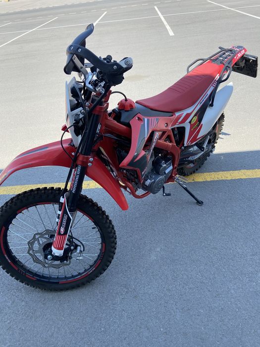 Продам эндуро Bekmoto 300cc (Пробег всего 162 км!)
