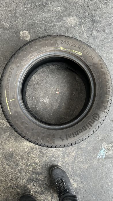 245/55/17 Continental