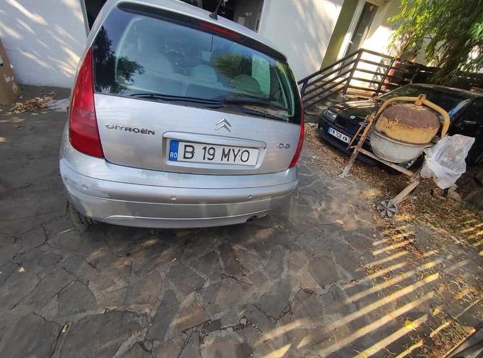 Citroen C3 Gri Înmatriculată 1230e si Citroen C3 Rosie pt piese 700e