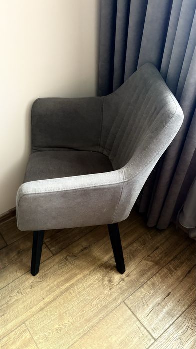 Комплект трапезни столове тип кресло