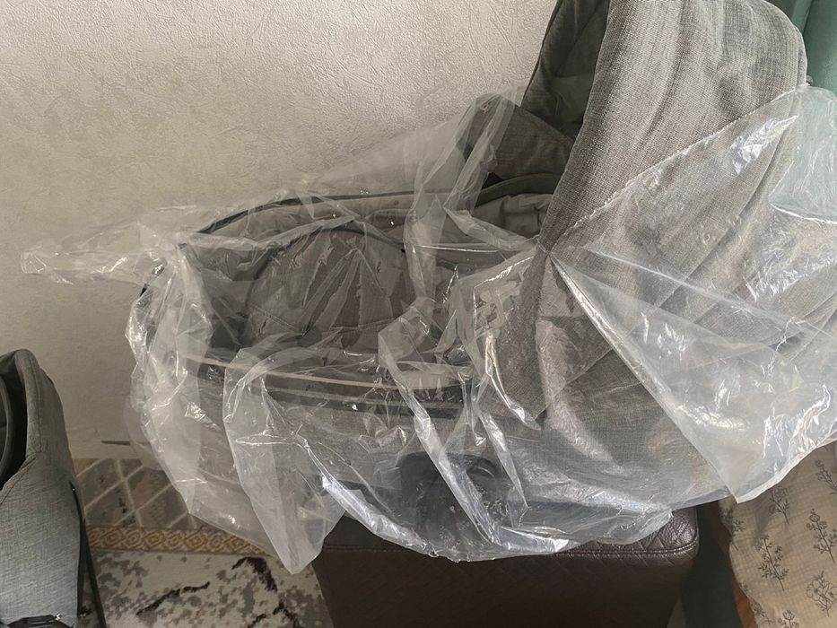 Продам новую коляску