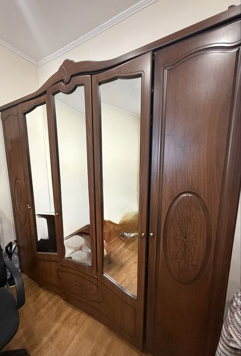 Спальный гарнитур