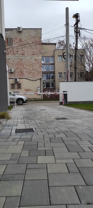 Ofer parcare spre vanzare/inchiriere - Oradea - Strada Crinului 1