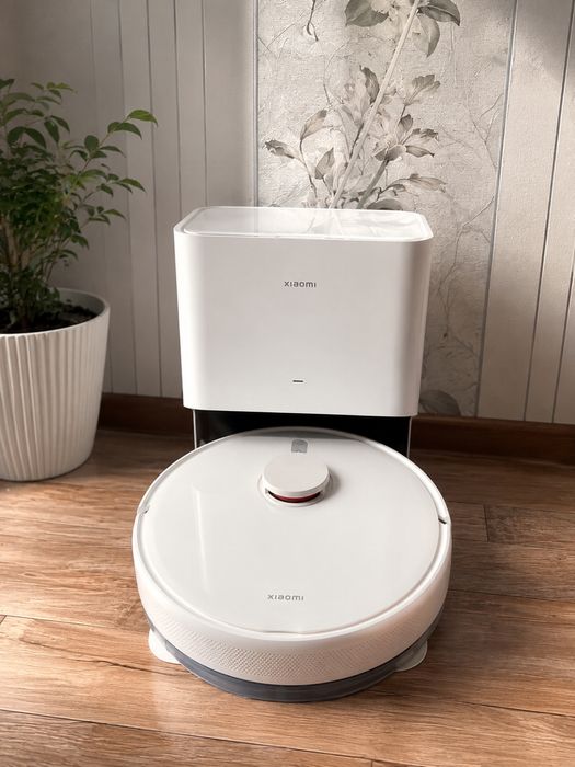 Продам робот-пылесос Xiaomi Robot Vacuum X10 (белый)
