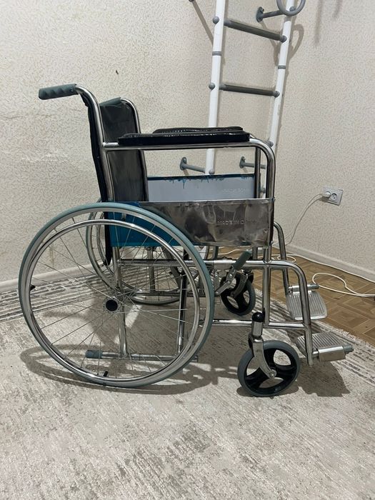 Инвалидная коляска