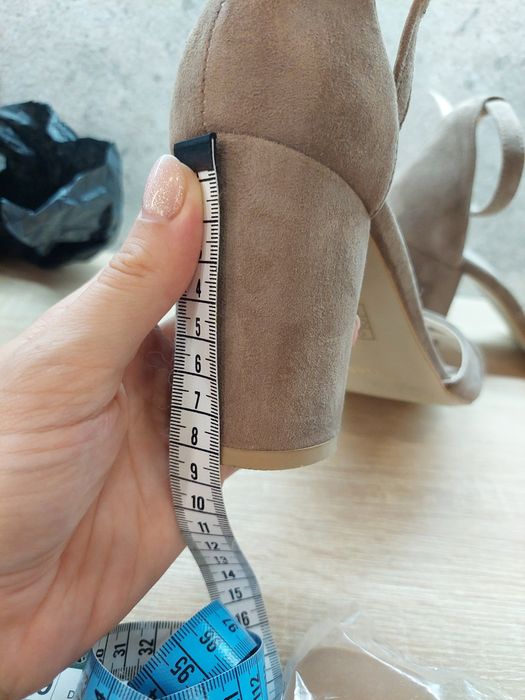 Sandale cu toc, marimea 39