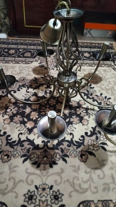 Люстра 2 шт продам