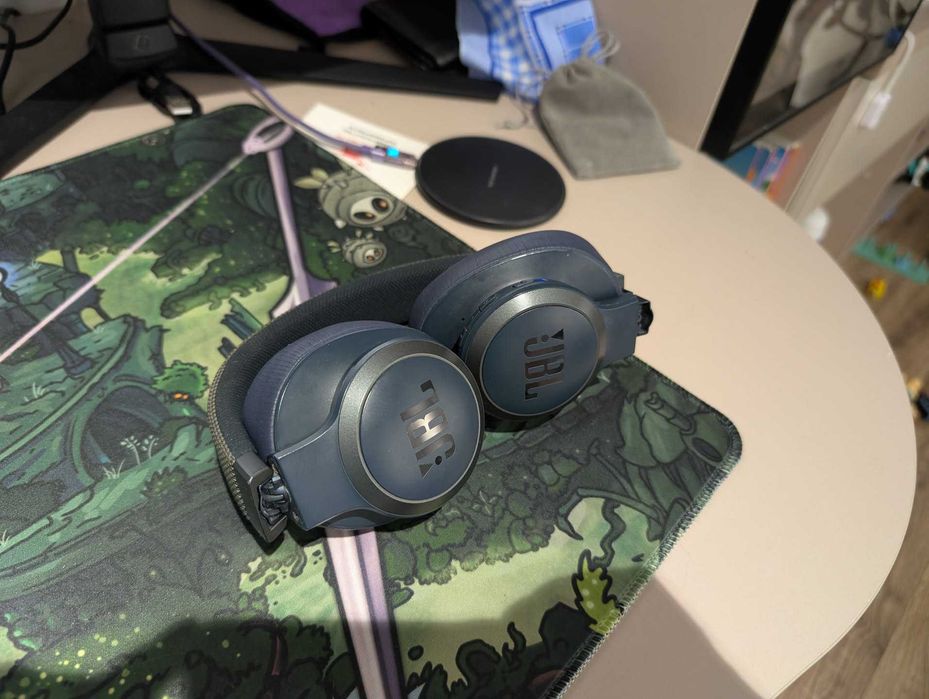 Продам наушники JBL 650 BTNC