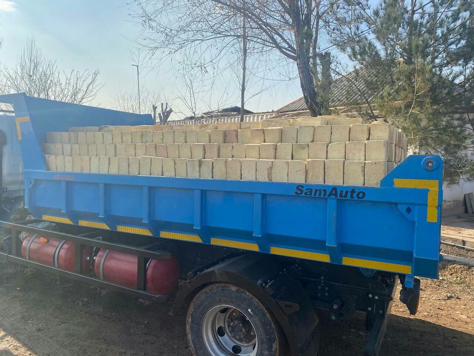 Pishgan g'isht sotiladi