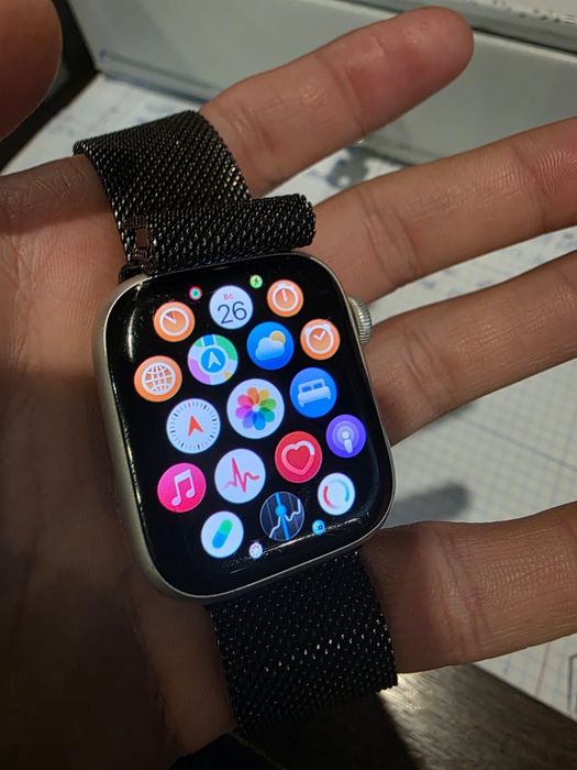 Продаю Apple Watch