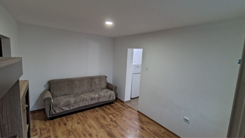 Inchiriez apartament ,micro 19 Galati