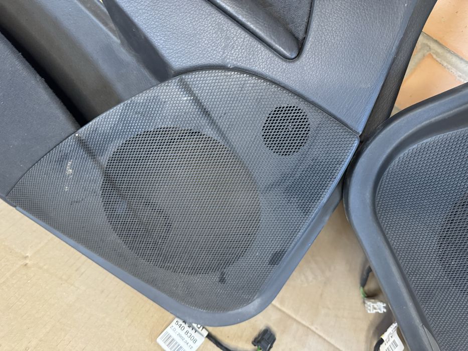 Дверные карты на Мерседес 211