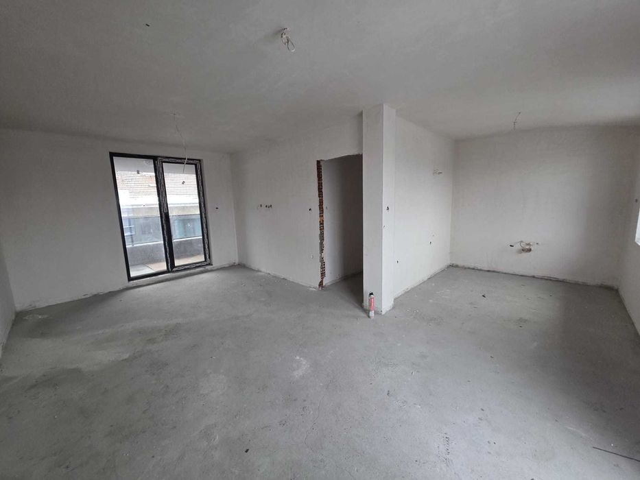 Тристаен апартамент в кв.Овчарски,гр.Хасково