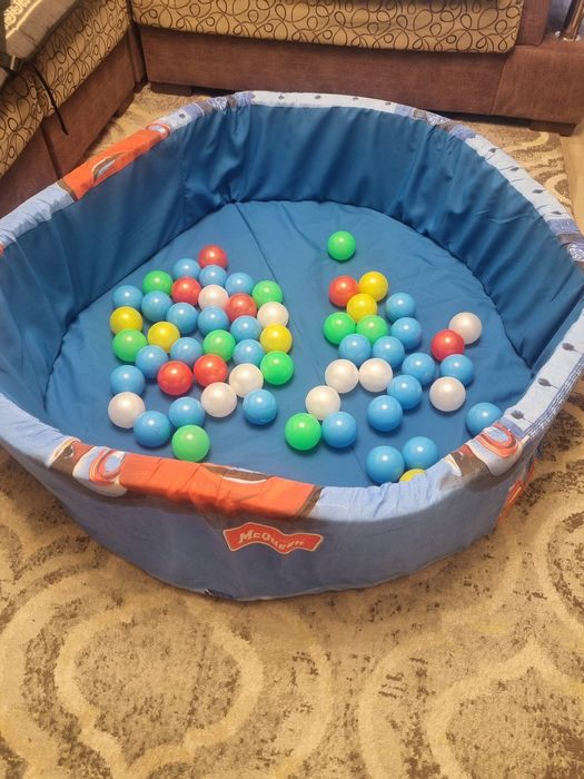 Продаётся мягкий бассейн/манеж