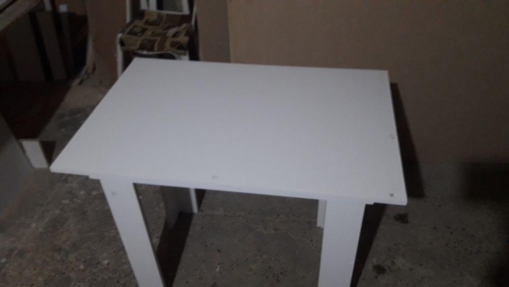 Стол письменный,кухонный...