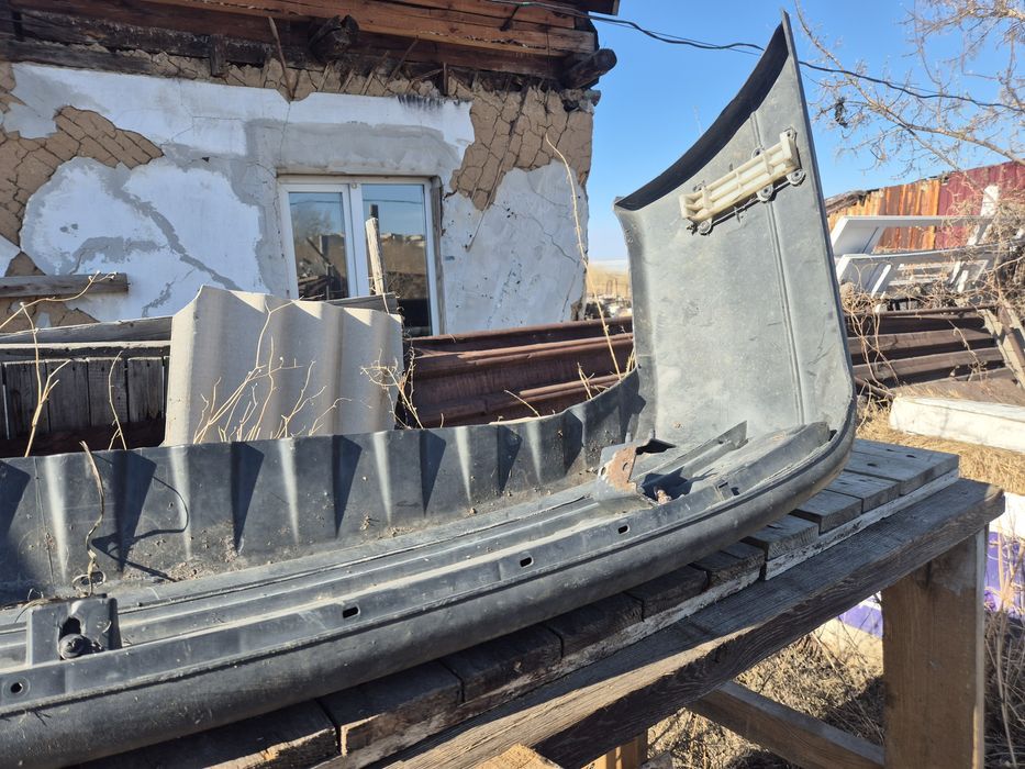 Бампер ауди б3. 80-90