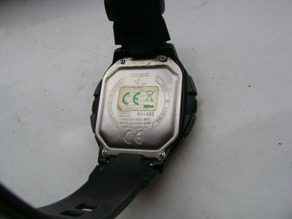 Продавам 5 броя часовници Casio