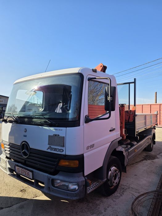 Mercedes Atego 815  basculabil cu macara