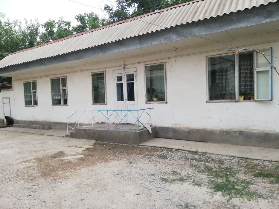 Уи сотилади юкори чирчик