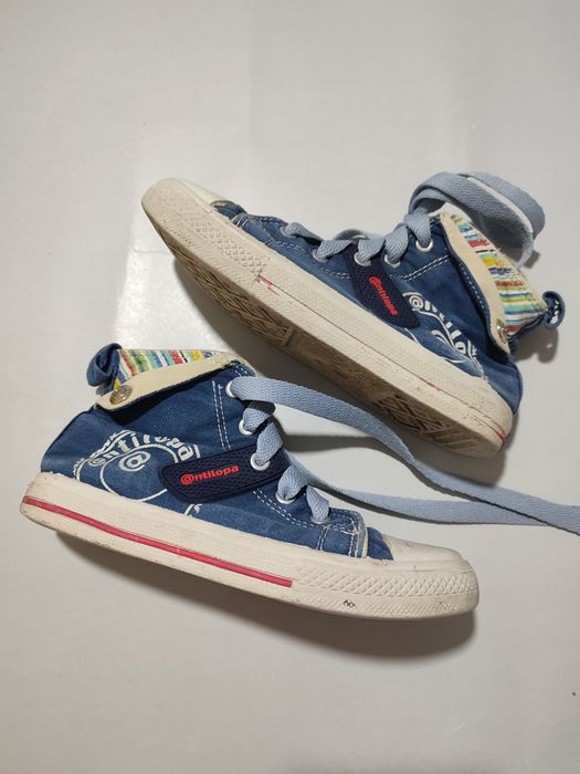 Обувь для девочек: Кеды 29р, Сандали 23р.