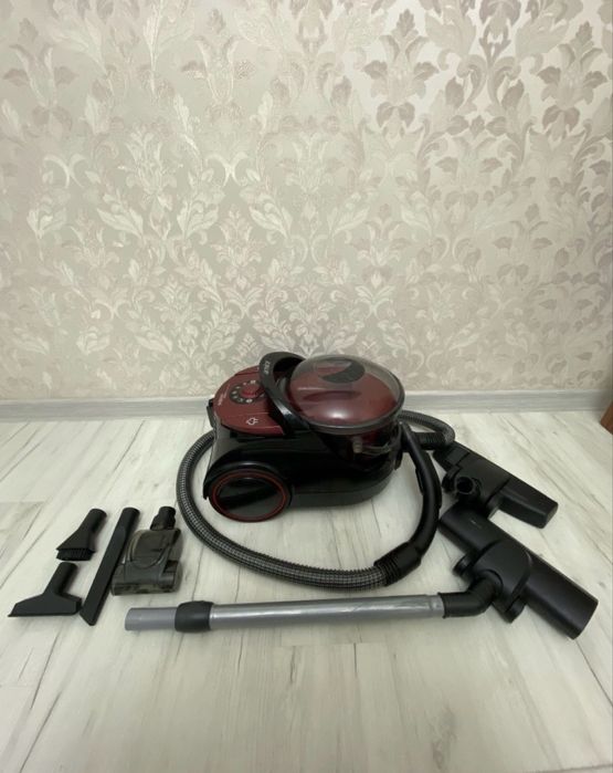 Продам водиной пылесос б/у в хорошем состояние.